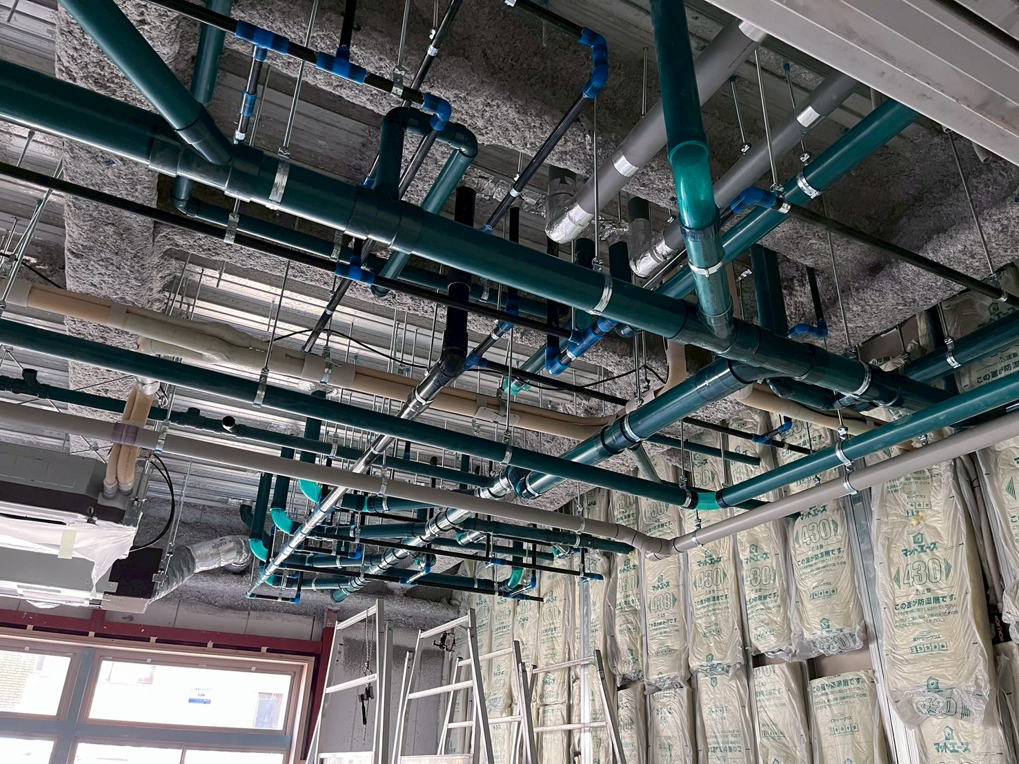 ピット内給排水配管